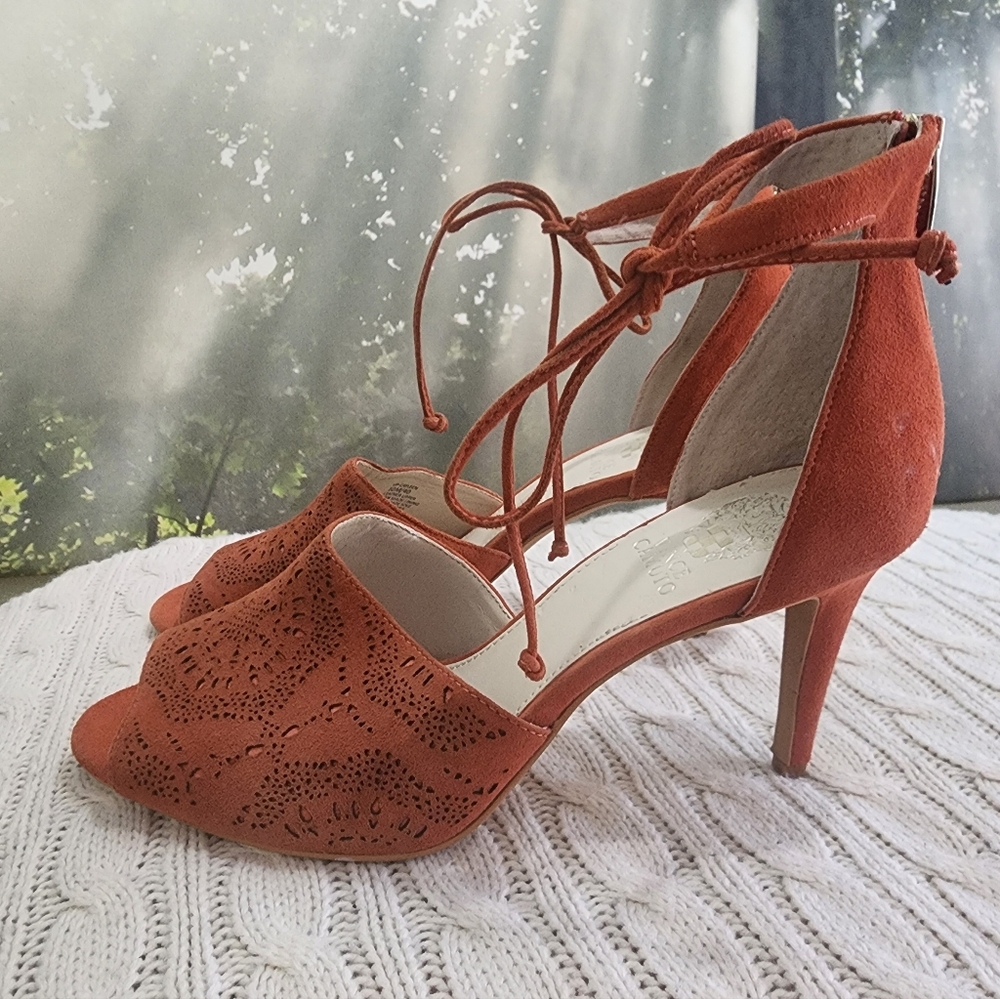 NWT.Vince Camuto Suede Burnt Orange Terracotta Lace-Up Heels